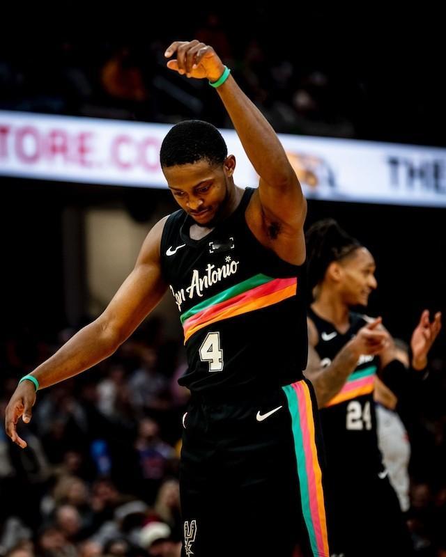 晚安马刺 漫漫长夜过后，总会迎来最美的黎明。晚安刺蜜明天见晚安心语 ｜达龙福克斯