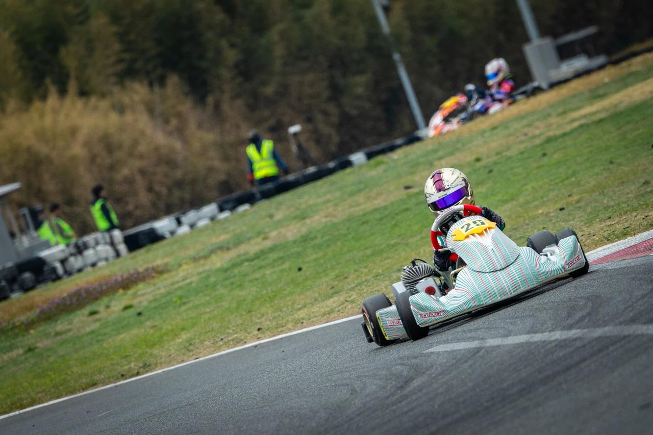 CKC儿童组：十岁小孩的攻防战，比F1还刺激
CKC卡丁车上海站儿童组，一群十岁