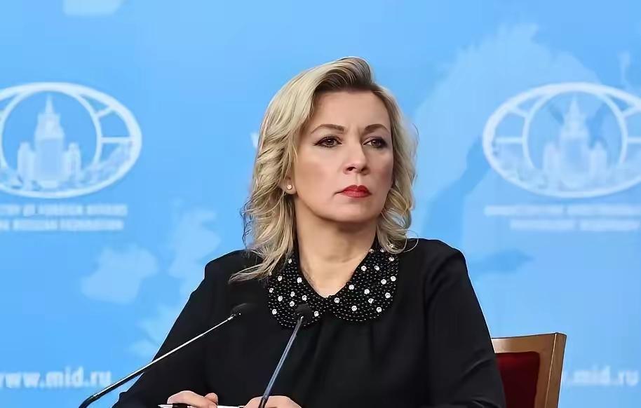 刚刚，扎哈罗娃强调5月3日是东京审判开庭80周年，该审判惩罚了日本二战罪行，明确