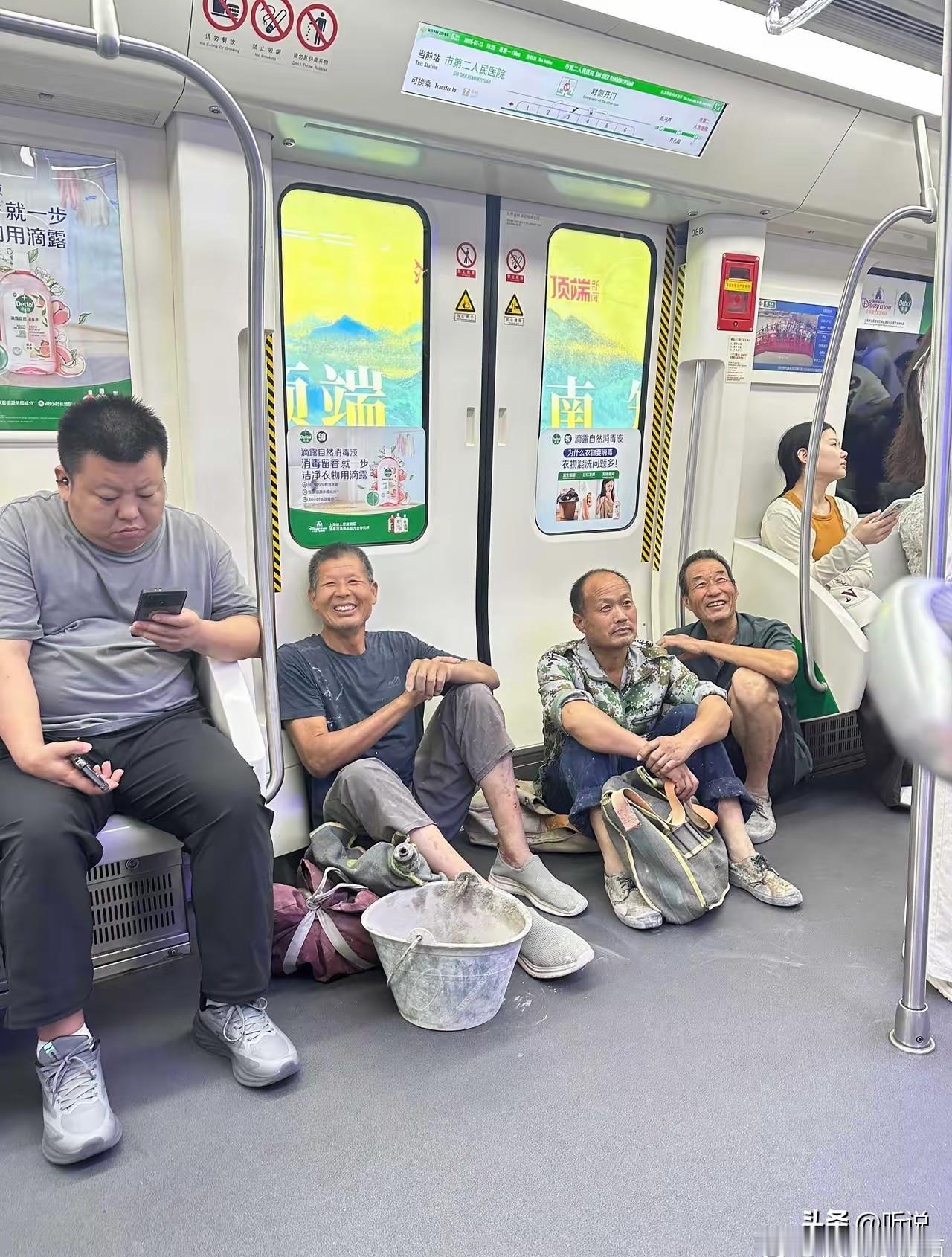 看着这一幕，想到一句话，活的越简单越快乐