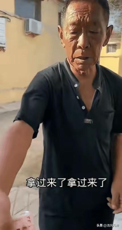 “破防了！”安徽合肥，一位年过六旬的老人，即使儿子早已去世多年，儿媳也另嫁他人，