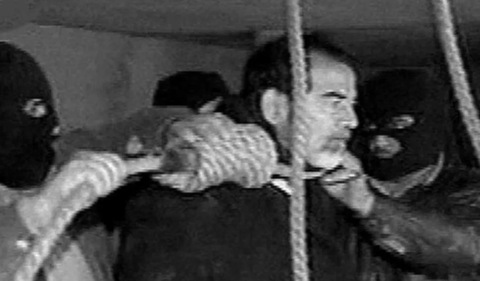 2006年12月30日，伊拉克前总统萨达姆即将被执行绞刑。临刑前，萨达姆主动要求