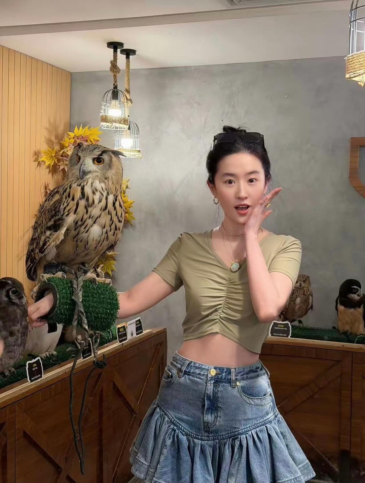 素颜刘亦菲 ，美丽又可爱！！