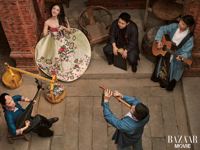 沈月繁花抹胸裙 沈月发丝缠花 沈月繁花抹胸裙，沈月发丝缠，满分美貌的小沈月上上线