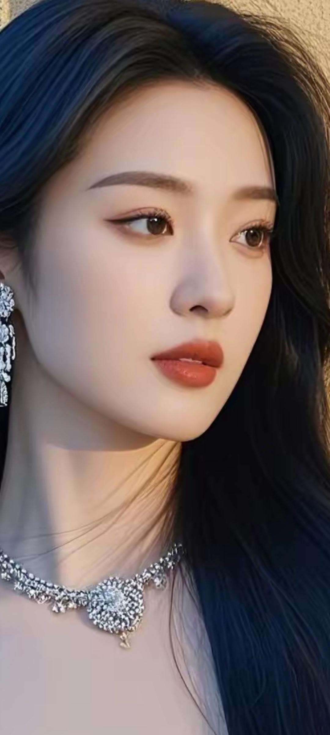 优雅珠宝，闪耀迷人！✨✨✨