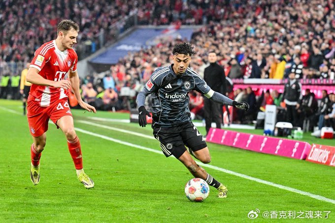 天空体育记者普里恩滕伯格透露法兰克福对阵弗赖堡的比赛是为了观察纳撒尼尔·布朗。到