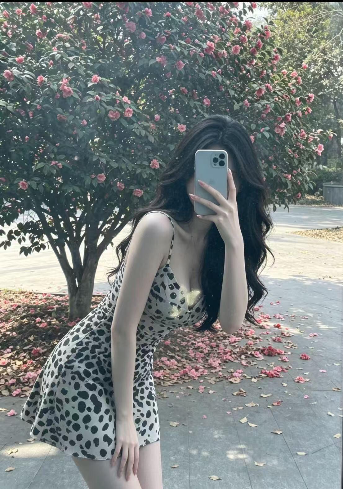 豹纹小裙子好显身材！🐆 