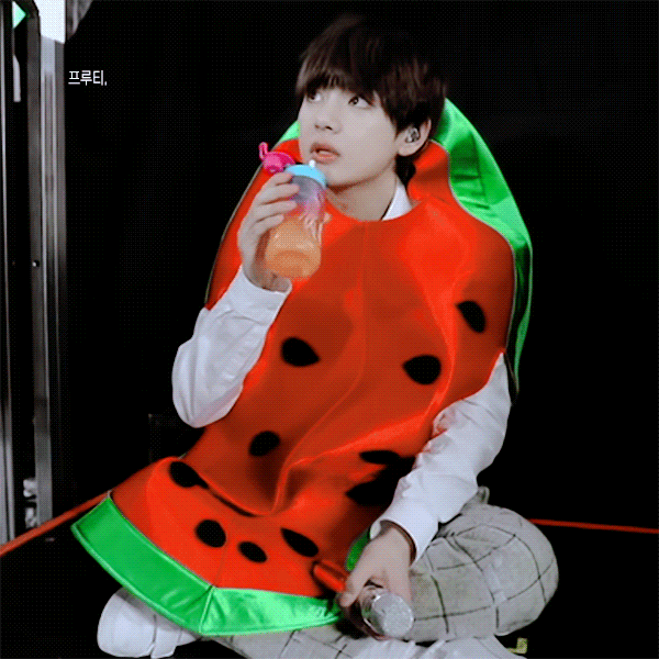 金泰亨 一些小萌吼