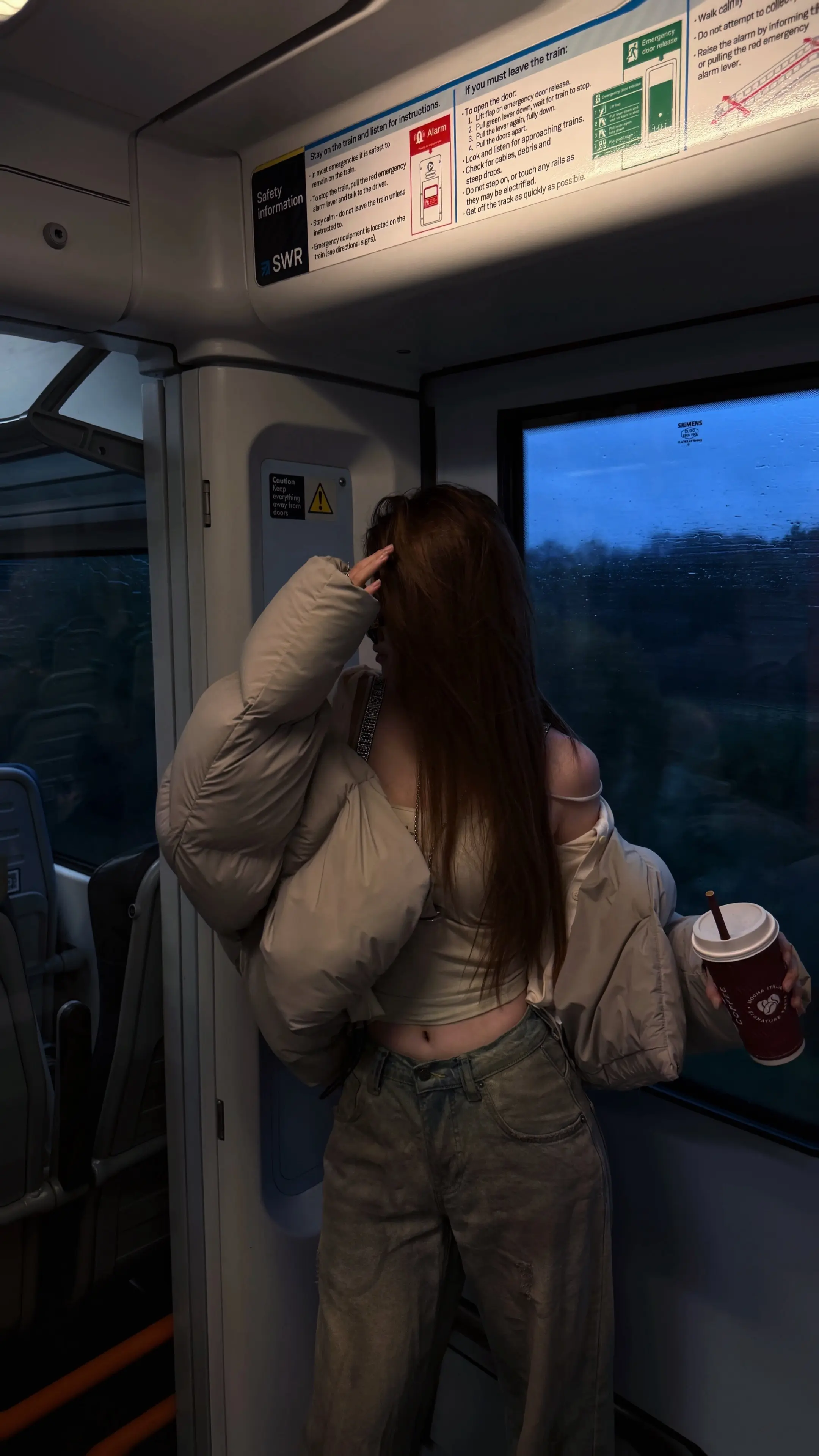 程铮 我总是固执的以为 一直在路上就不会难过