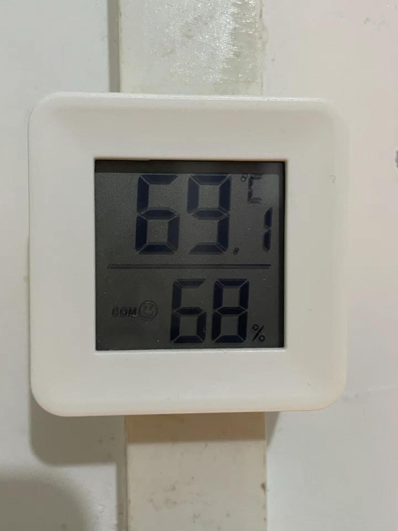 室温越来越高快70度了。