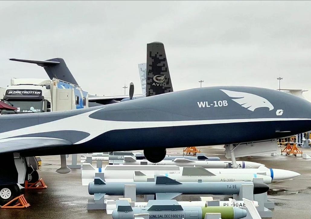 沙特这次出手，直接把中东的天给“换”了。

300架中国翼龙-10B重型无人机，