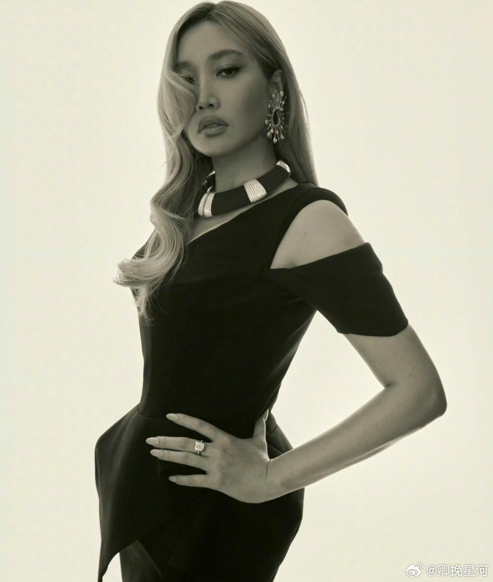 ALin喝了酒就是JolinALin喝了酒就是Jolin。不喝是天生歌姬。喝了是