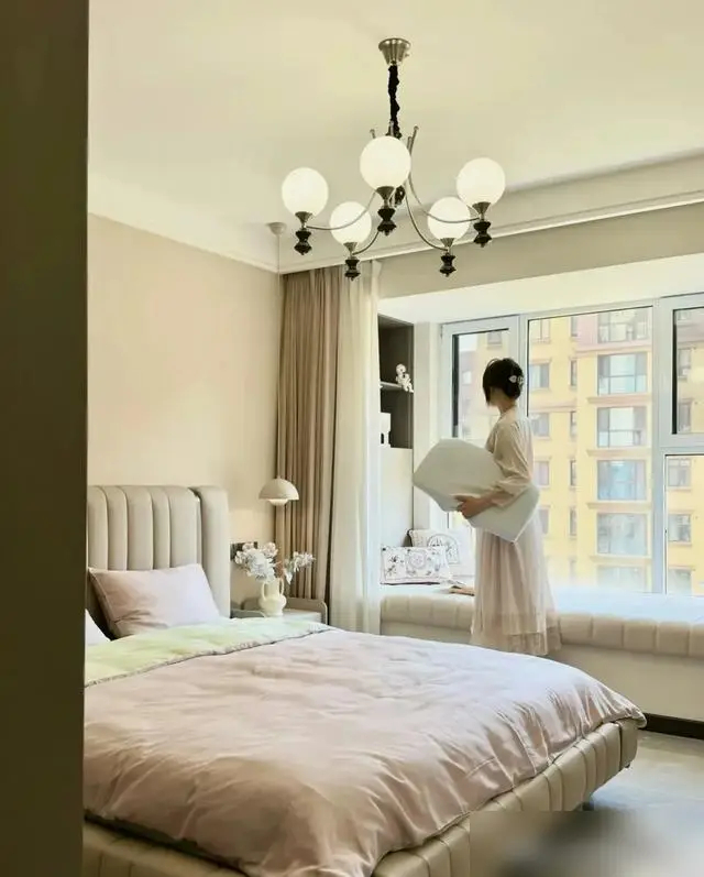 陕西西安美女晒出132平米新房，一进去真不想出来，太漂亮了 ​​​