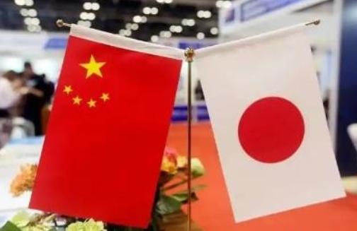 一个日本华人曾一针见血指出：现在中国若再战日本，撑不了14年，不是中国能撑多久，