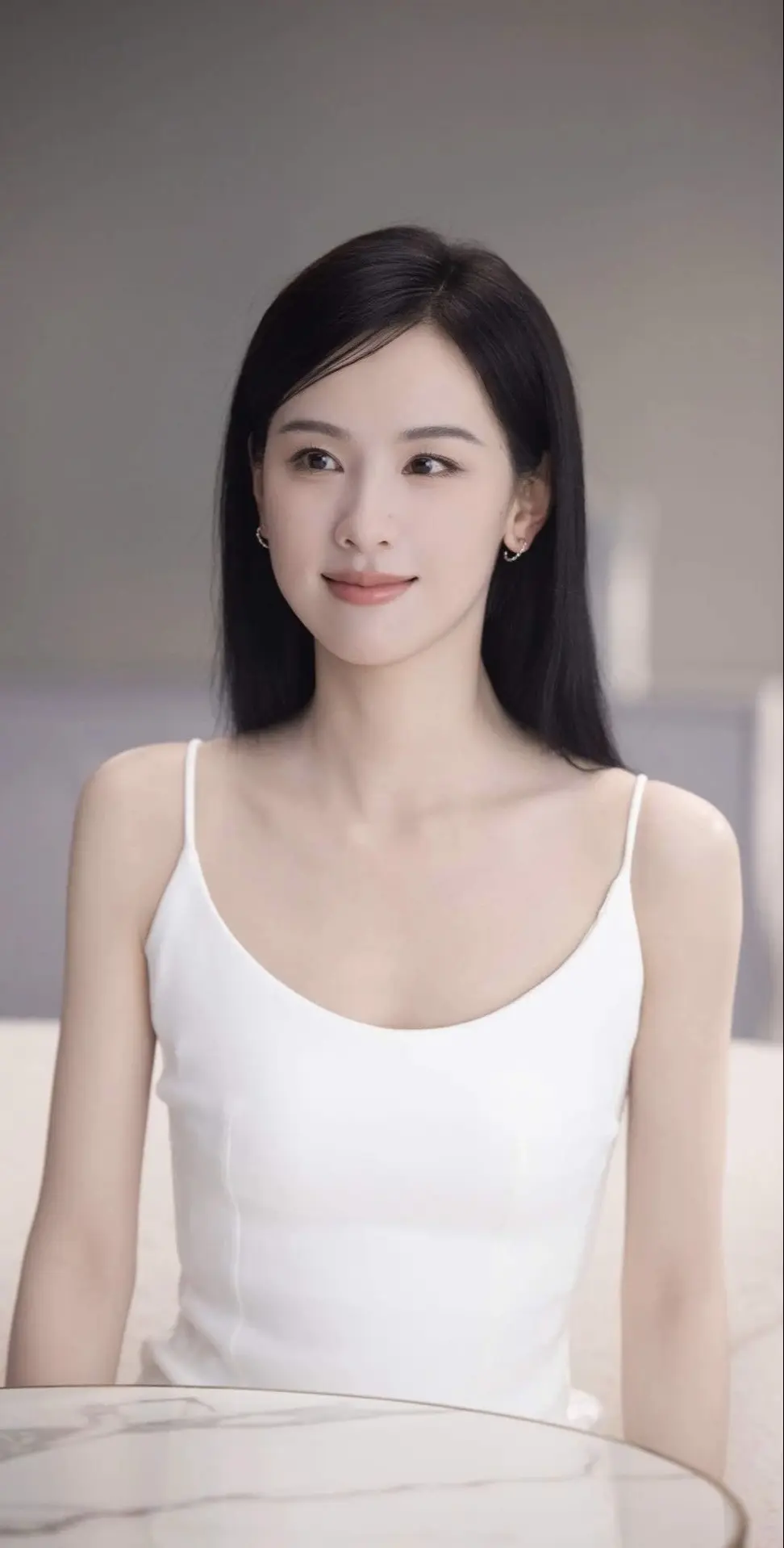 陈都灵