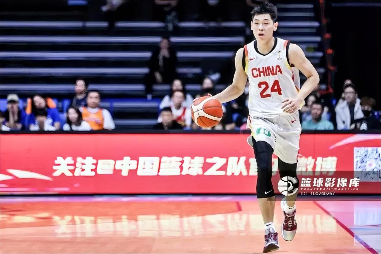 中国男篮新星崔永熙的手感终于回暖了！在今天中国男篮以113：79大胜喀麦隆男篮的