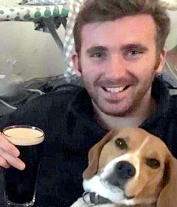 【28 岁英伞兵乌遇难，遗言嘱家人：别被这件事击垮】28 岁的英国伞兵团下士乔治