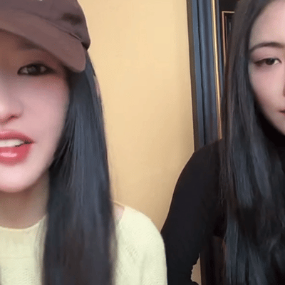 李奕臻许佳琪同框  李奕臻许佳琪直播 李奕臻许佳琪同框，怎么会这么养眼啊！看一次