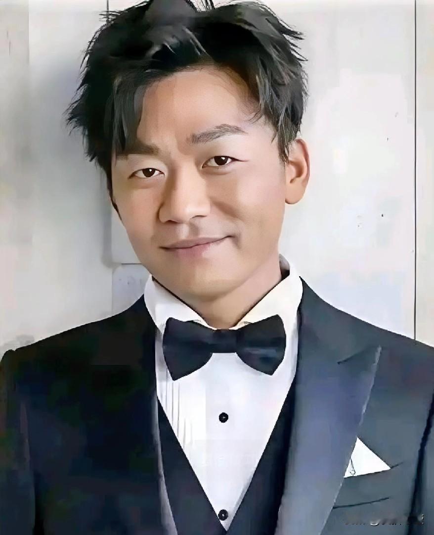 想想两个男人都无法依靠，心里十分凄凉委屈。
现在一个人过，常被别人骂，孩子也不在