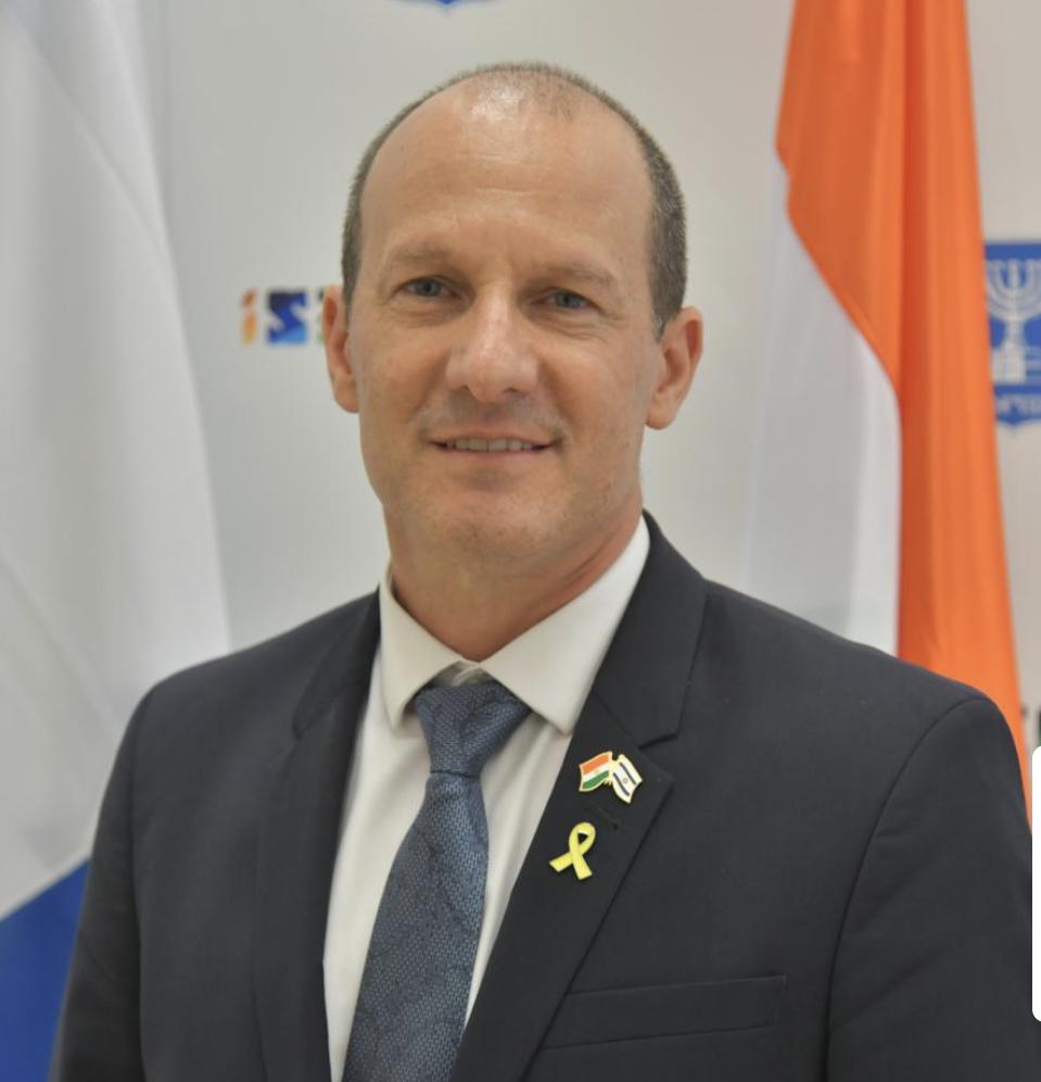 要说中东谈判最大的绊脚石，非以色列莫属，当美伊双方正谈的好好的，他直接来了一句巴