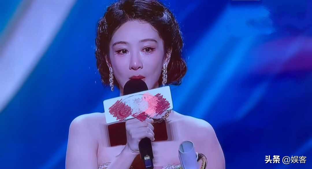 恭喜杨紫获得白玉兰女主奖，她是白玉兰首个90后视后！
今天，第31届白玉兰奖揭晓