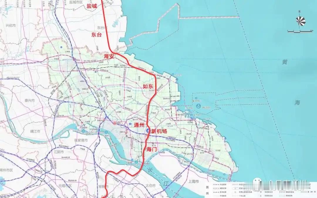 盐城站是高铁和普铁共用的火车站，盐城北站本来是货运车站，是盐城站迁址新建竣工前临