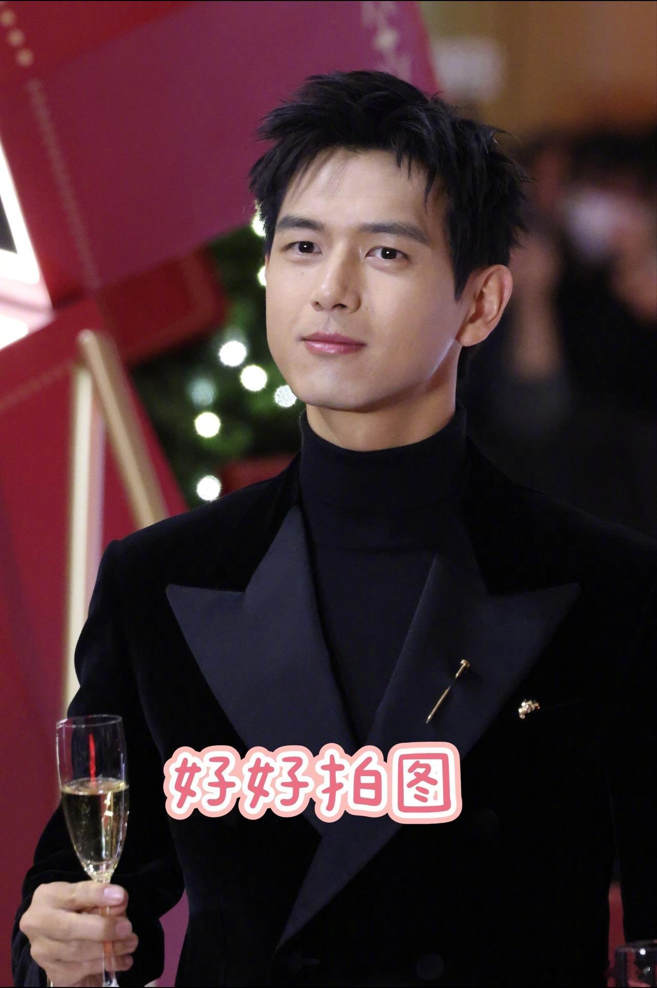 今天出席线下活动的男明星生图李现、罗云熙、李昀锐、于适 