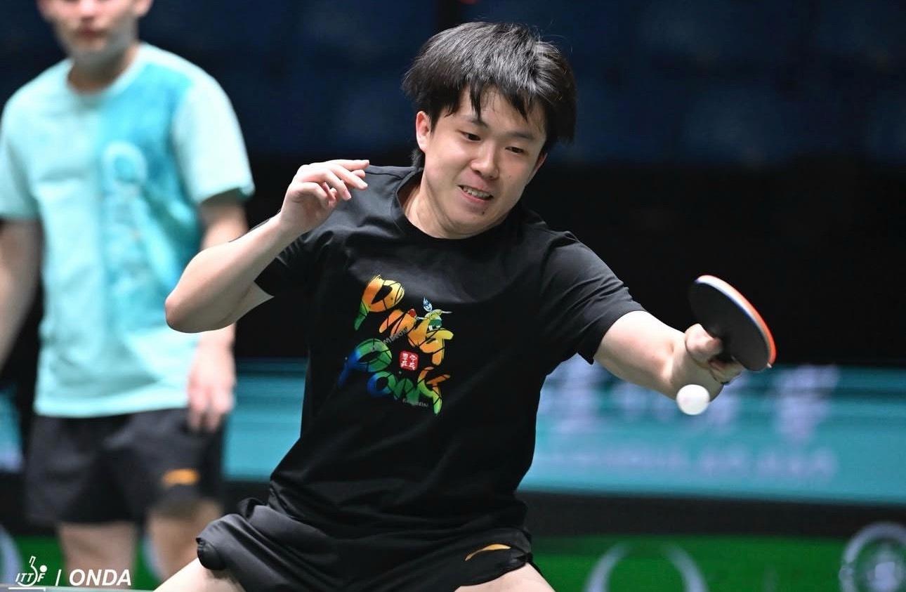 今天早晨这些人上比赛馆最后训练了所以又是ST混双王曼昱女单林诗栋男单和上次一样变