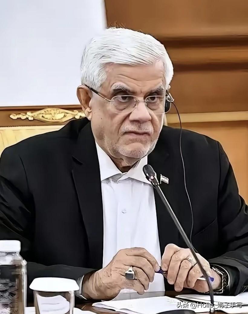 伊朗直接摊牌了！只要驱逐美以大使，霍尔木兹海峡油轮随便过，一艘都不碰。
 
当地