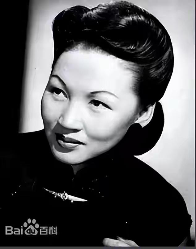 李霞卿这个名字，在民国时期就是传奇的代名词。她16岁红透影坛，与胡蝶、阮玲玉并称