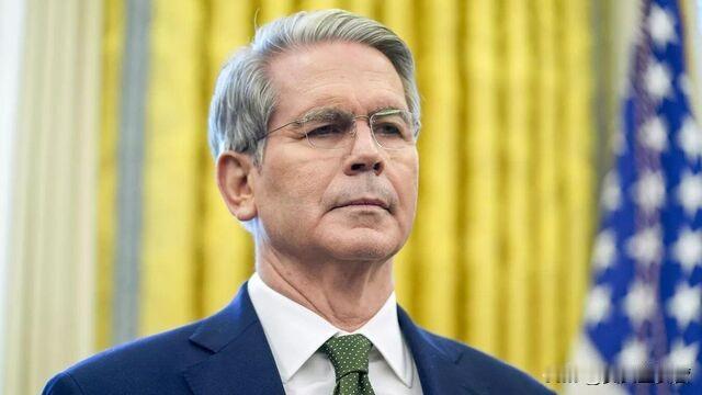 彻底决裂了！
美国财政部长贝森特近日表示，俄乌冲突至今欧洲用于购买俄罗斯能源的资