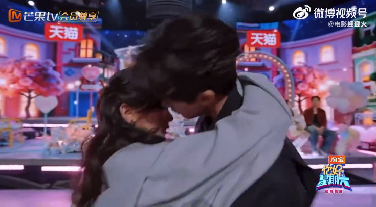 孔雪儿邓凯好六借位吻 孔雪儿邓凯好六开场舞有借位吻 你好星期六 借位吻好磕到上头