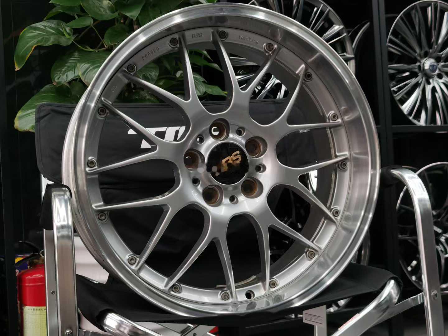 代友出 ：超级无敌大抛边轮毂 日本 BBS RSGT 银色，双片锻造 数据 ：1