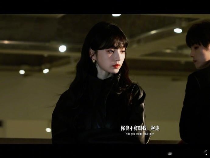 田曦薇港风靓女   田曦薇港风靓女简直就是太美了呀，港风的味道绝对就已经a到我了