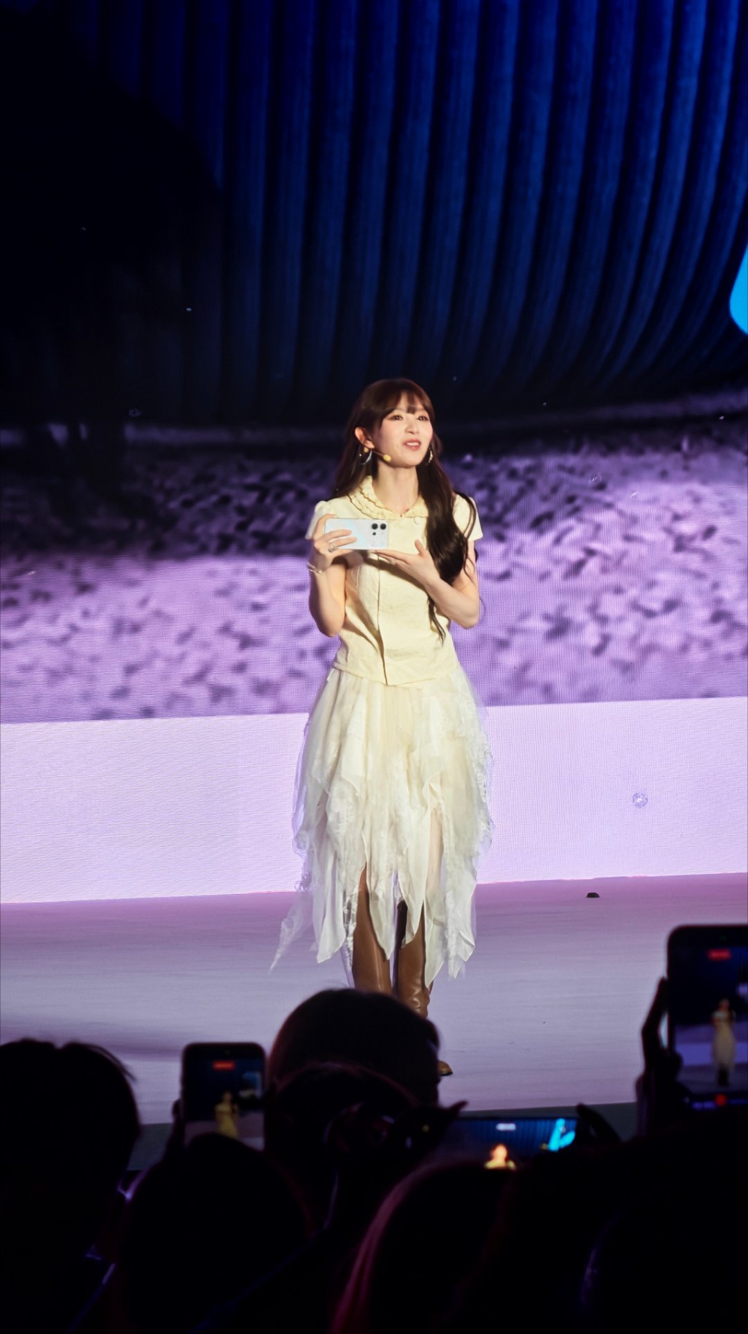 哇！田曦薇来到了vivo S60发布会现场，好漂亮呀
