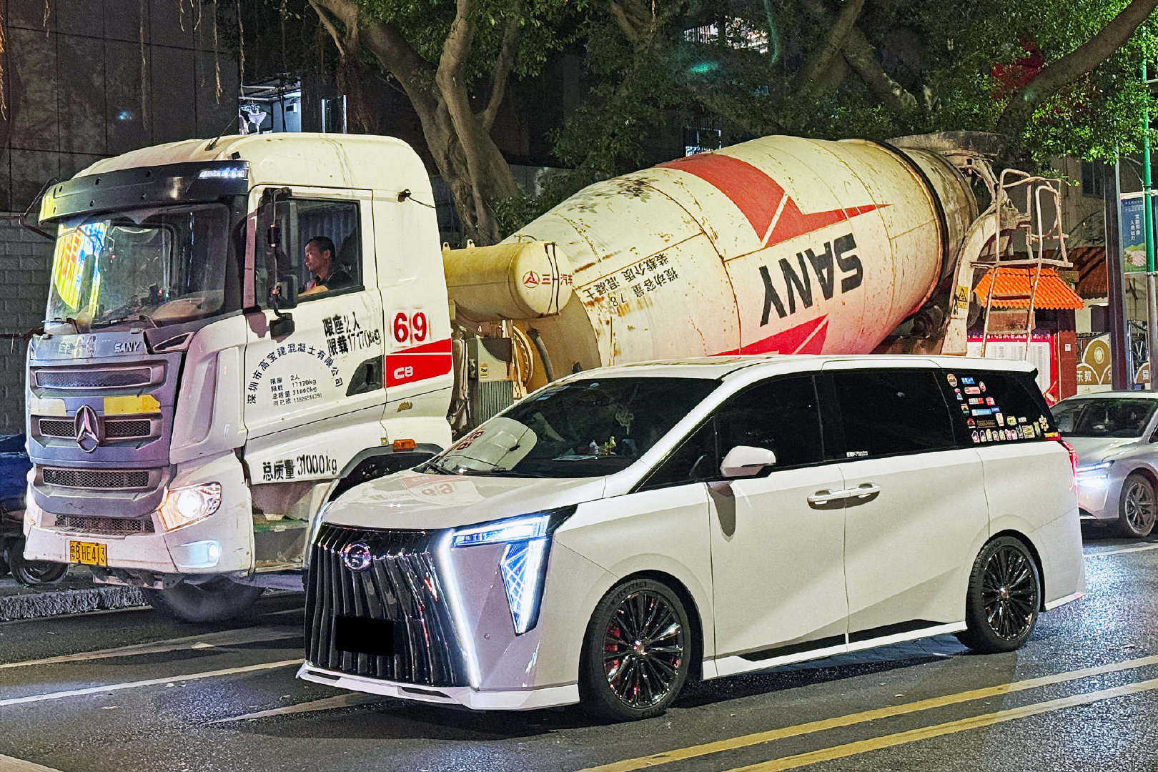 传祺M8 深圳街拍 不误正业MPV ​​​