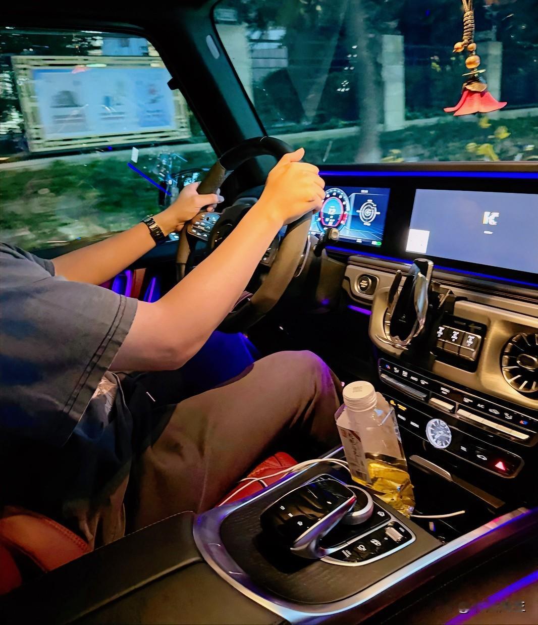 为什么戒色最难恢复的，永远是脑子？

纵欲过后，身体好养，脑子一辈子难补，能量守