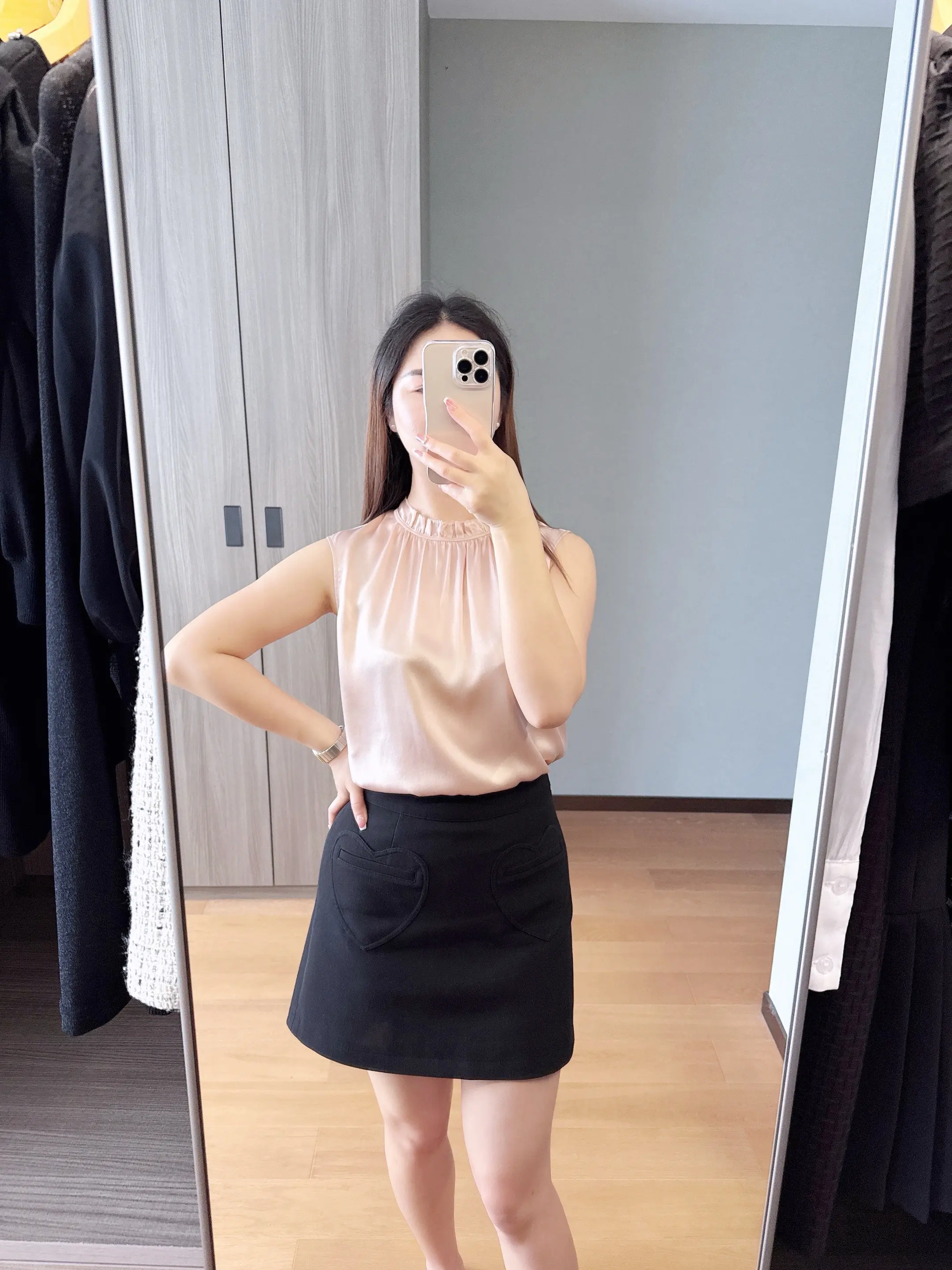 🥂じòve   在发财和发光中选择了  发照片🫧⋆