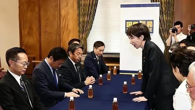 终于戳中日本死穴了！之前什么稀土、航母、经济反制，人家根本不当回事，唯独这一下，