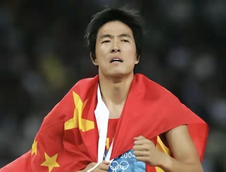 事以至此，刘翔已万万无可能像其他奥运冠军一样当厅局级干部了。留给刘翔的最好出路只