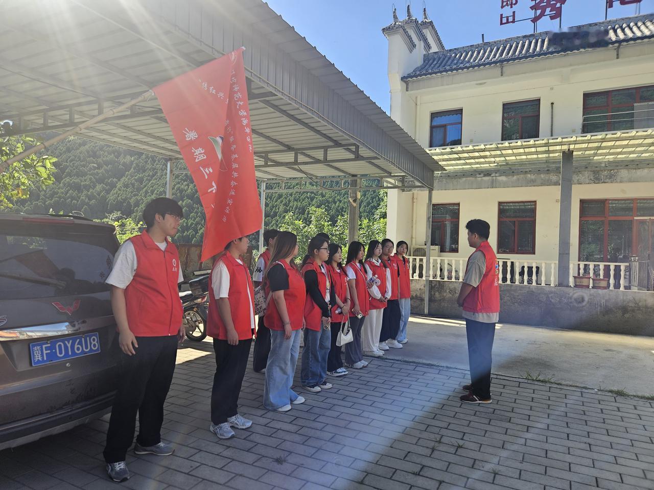 “三农下乡”辽宁师范大学海华学院学生宣讲团赴狼牙山双线活动
          