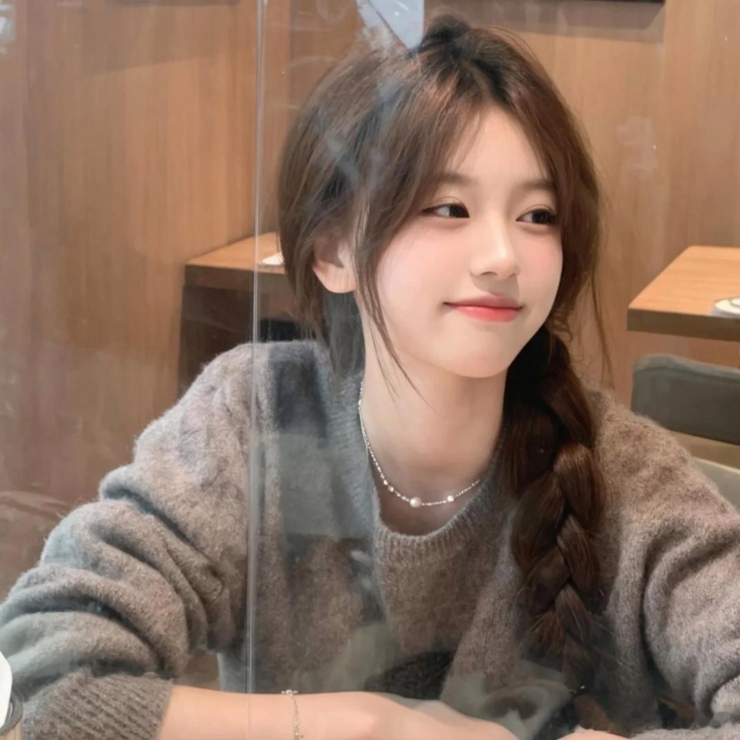 英语 我的心动是不可逆的化学反应，而你就是唯一的催化剂。My heart is 