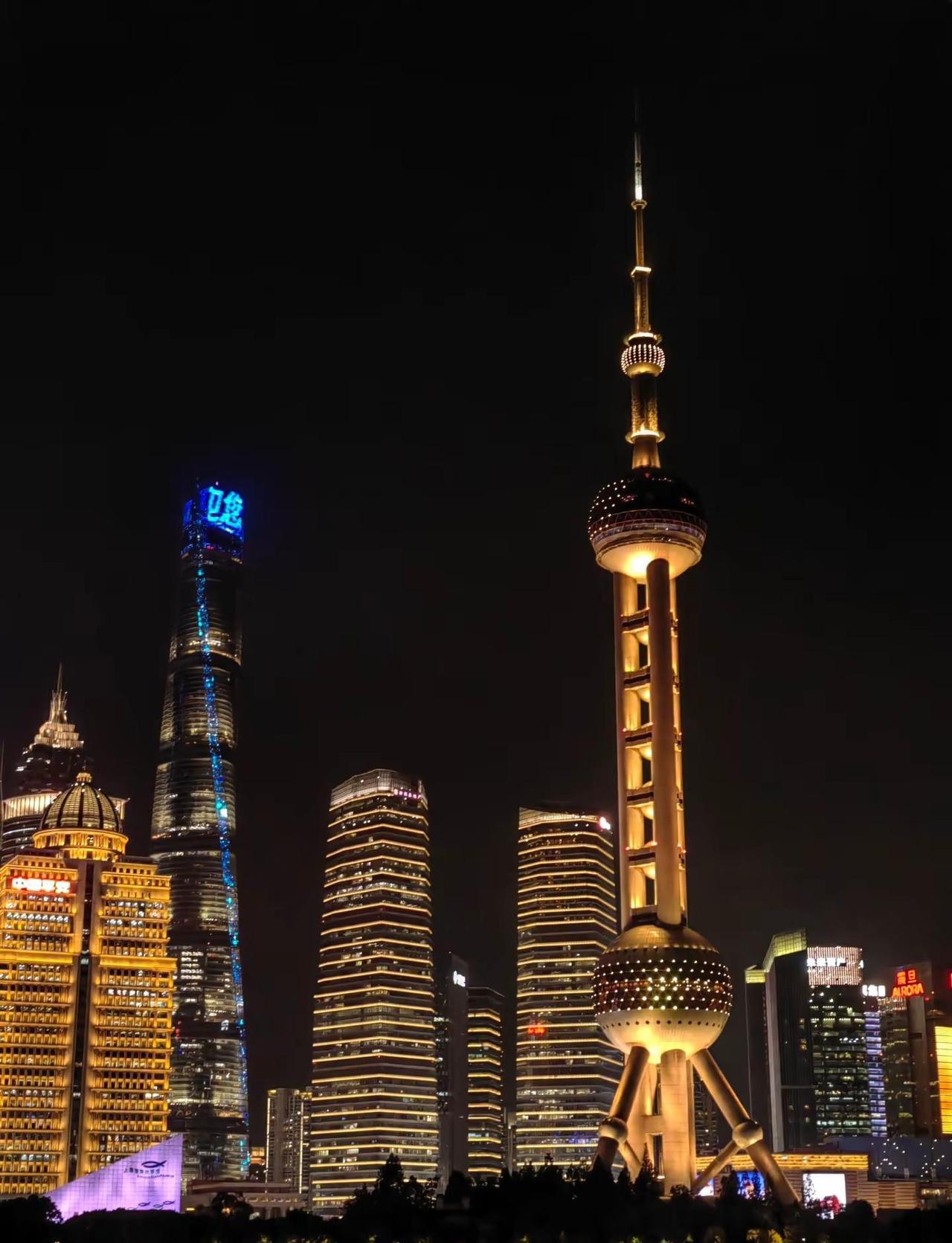 不自信的人消耗你的人，请远离成年人的世界本来就孤独，上海繁华之地 打卡25万级移
