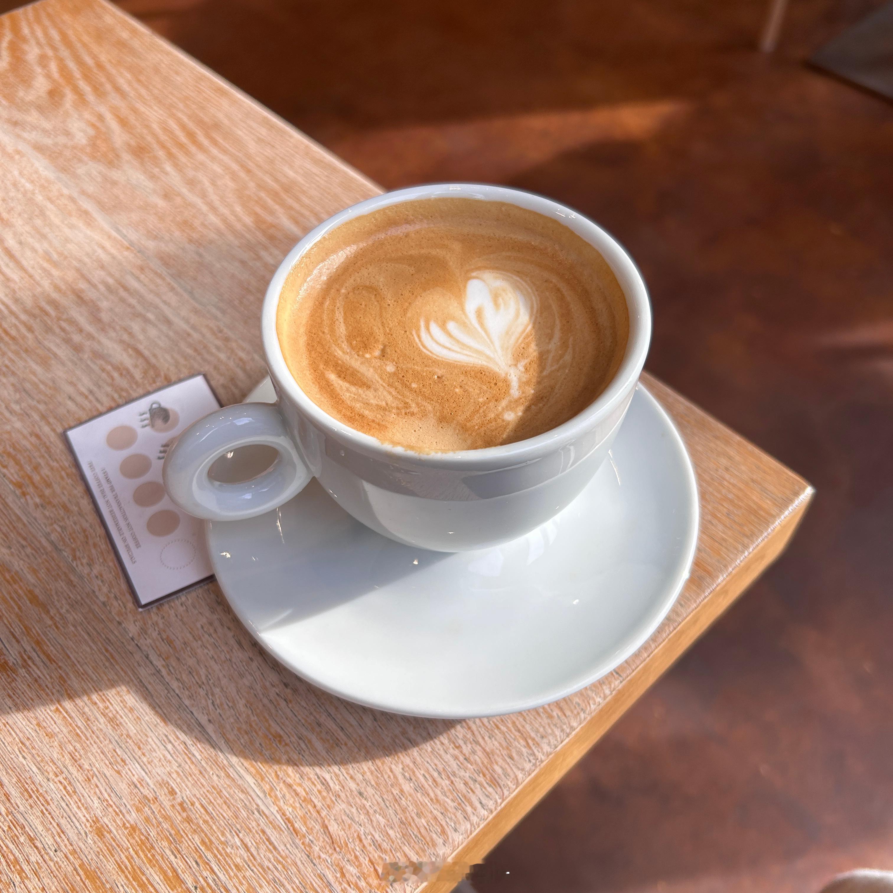 拿铁和面包的春天🥐☕️ ​​​