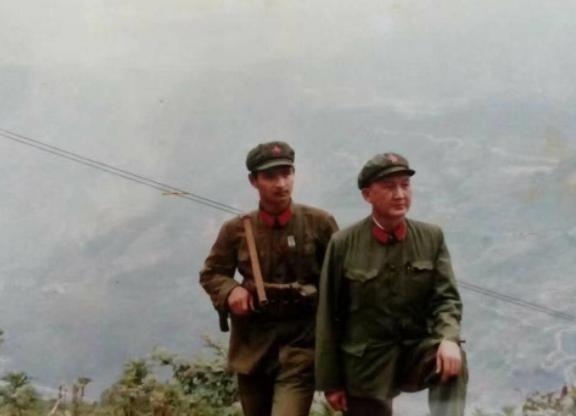 “他们最大的才25岁啊！”中越自卫保护战中，南疆英雄为了攻克老山阵地以肉躯排雷，