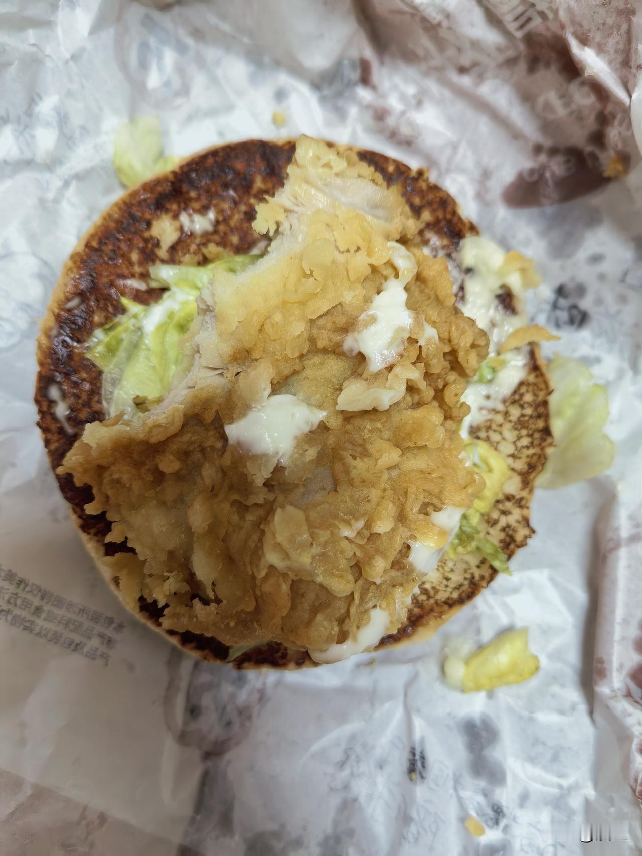 最近总是熬夜刷手机
就像一个孩子一样没办法控制自己的行为[捂脸][捂脸]
怪不得