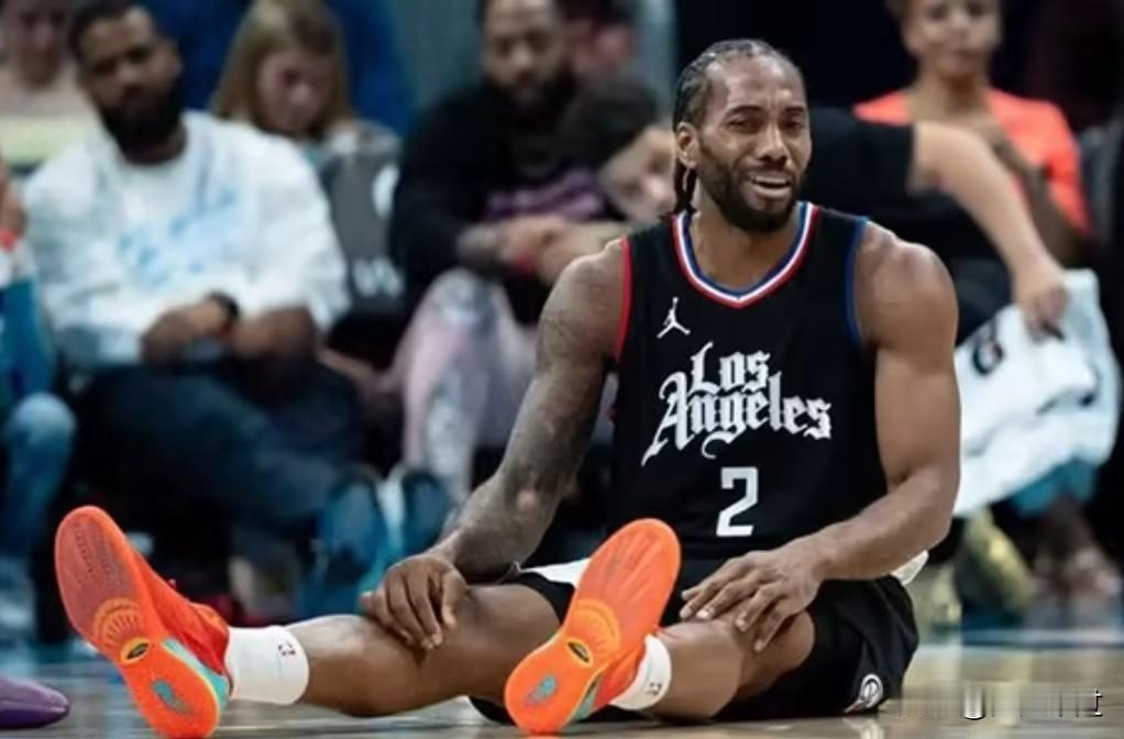 伦纳德昙花一现，终于可以休息了！哈登单独带队，新的牛马又将被套牢！
伦纳德受伤已