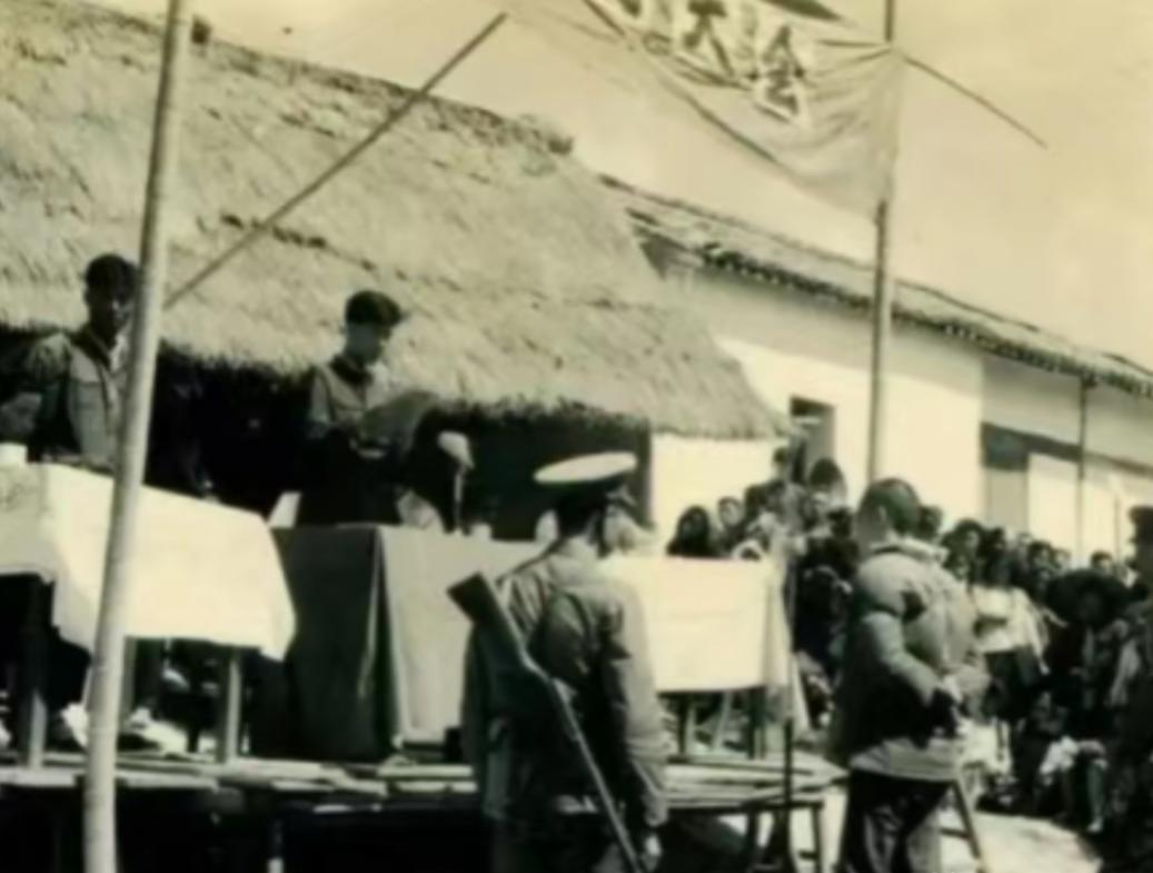 "我是冤枉的，这饭我不吃！"1955年，山东一死刑犯在执行枪决前，一直大喊自己冤