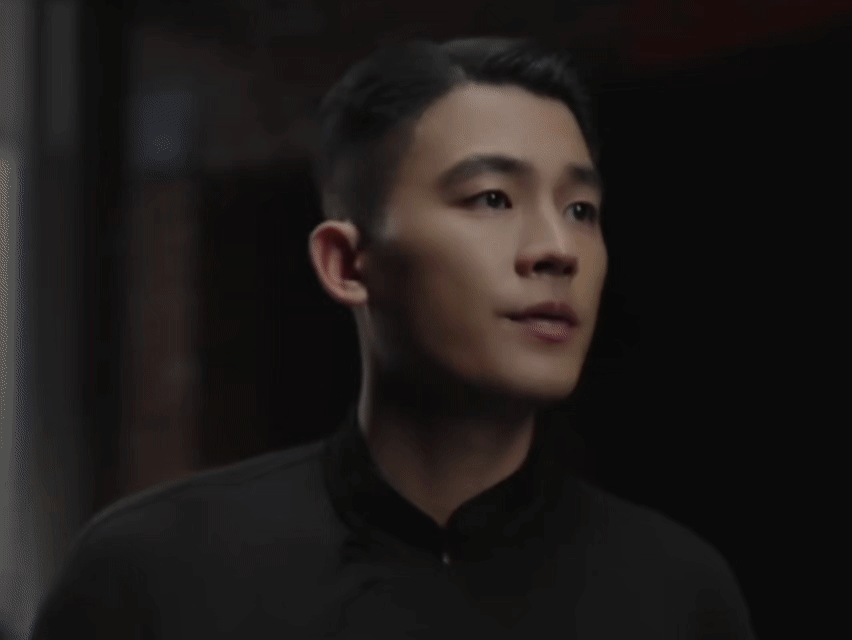 #欧豪 武侠风#欧豪于《上城士》中是武侠的化身，黑褂下的他散发着沉稳气息。打拳动