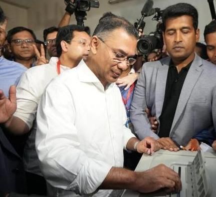 子承父业，任重道远。
昨天，在这次议会选举中取得大胜的孟加拉国民族主义党领袖塔里